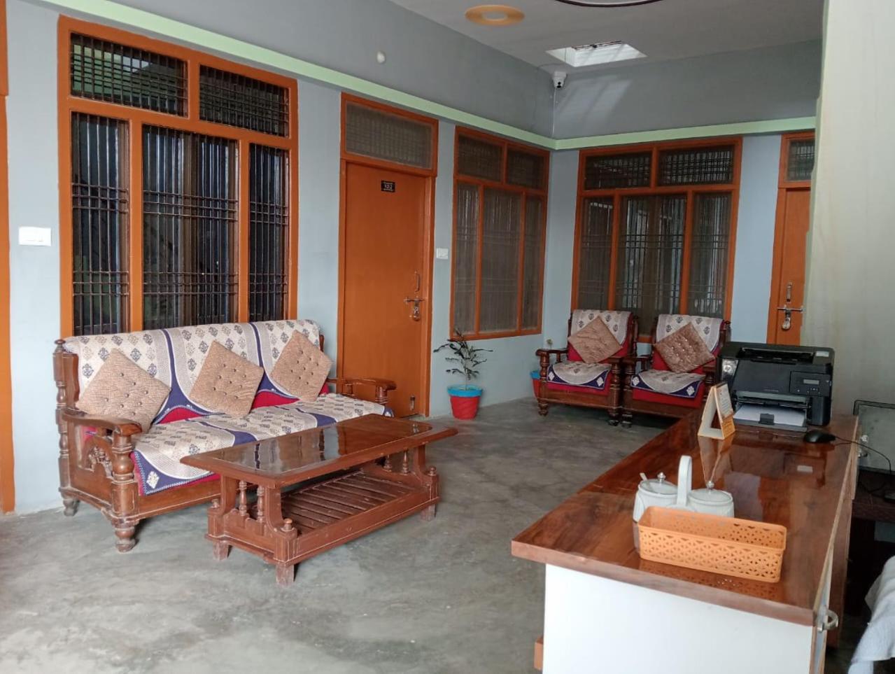 Harsh Home Stay Ayodhya Extérieur photo
