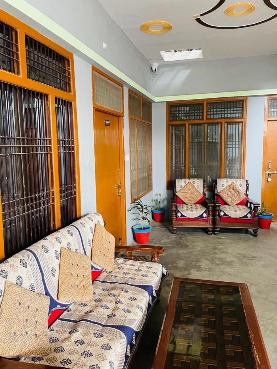 Harsh Home Stay Ayodhya Extérieur photo